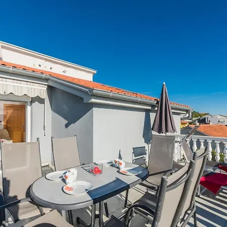 In With Sea View, Terrace, Air Conditioning, Wifi 3492-8 Crikvenica