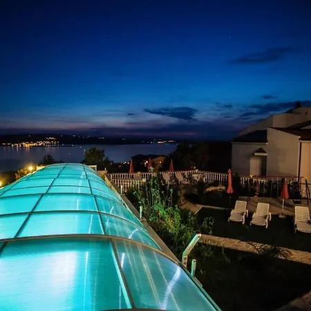 Apartment In With Sea View, Terrace, Air Conditioning, Wifi 3492-8 *