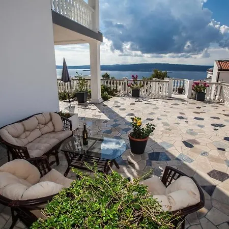 Apartment In With Sea View, Terrace, Air Conditioning, Wifi 3492-8