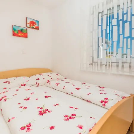 In With Sea View, Terrace, Air Conditioning, Wifi 3492-8 * Crikvenica