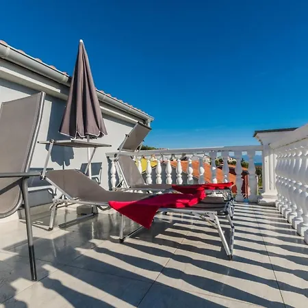 In With Sea View, Terrace, Air Conditioning, Wifi 3492-8