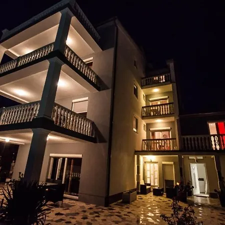 Apartmán In With Sea View, Terrace, Air Conditioning, Wifi 3492-8 *